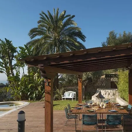 Luxury With Sea View And A Private Swimming Pool *
