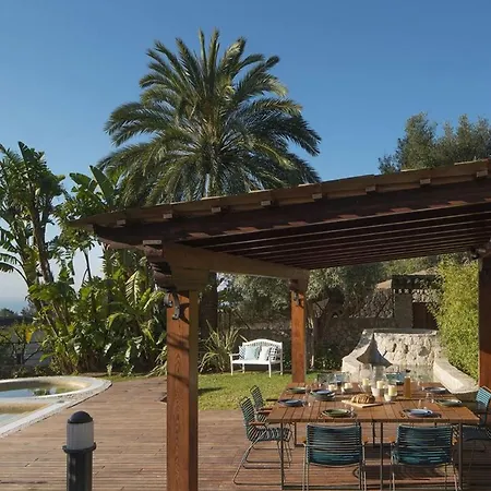 Luxury With Sea View And A Private Swimming Pool